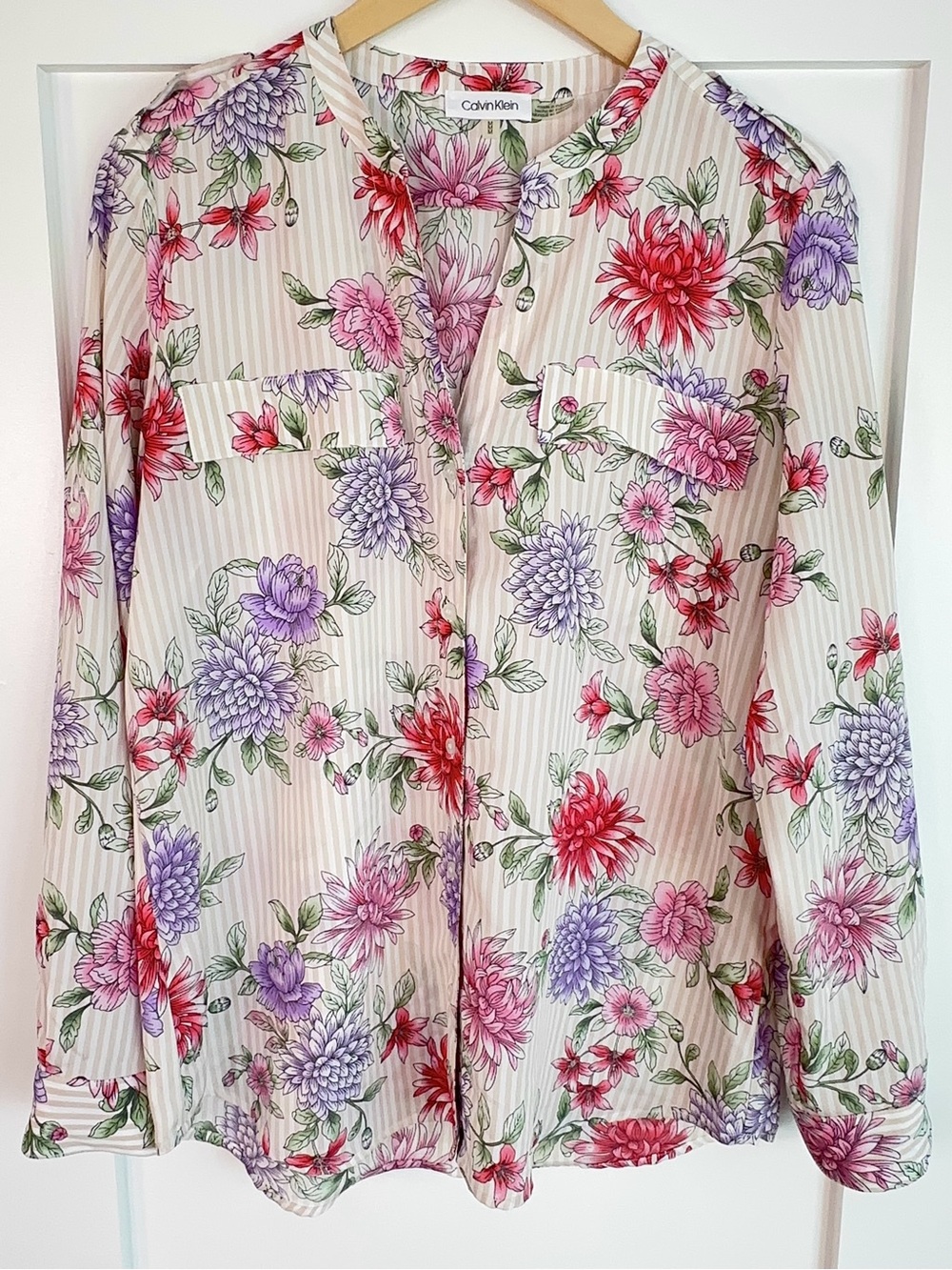 Calvin Klein Long Sleeve Button Front Blouse Size Medium Pink Purple Floral